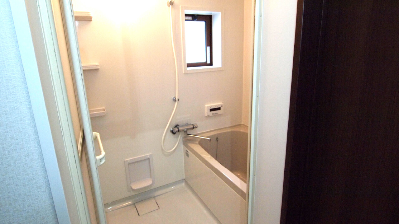アパート内観、浴室の写真