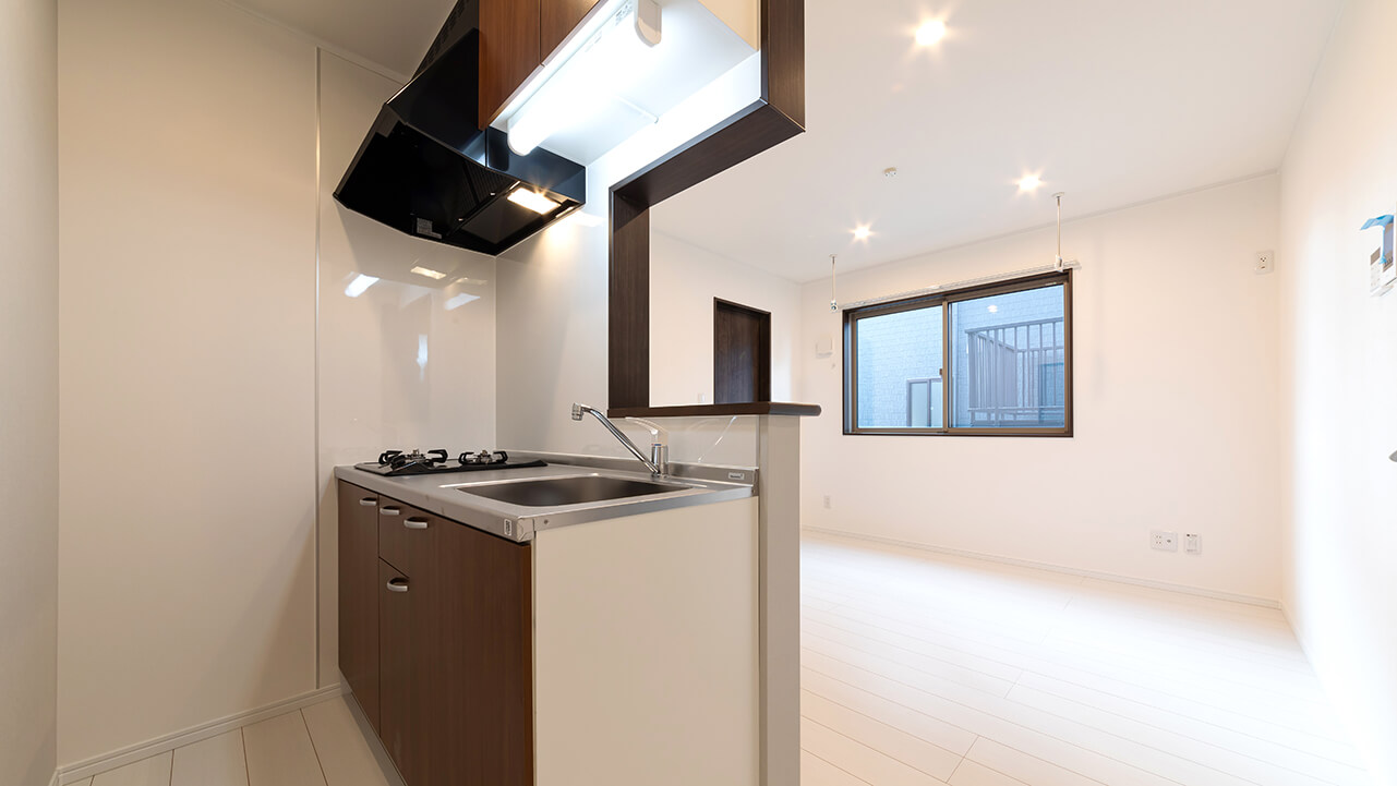 アパート内観、キッチンの写真