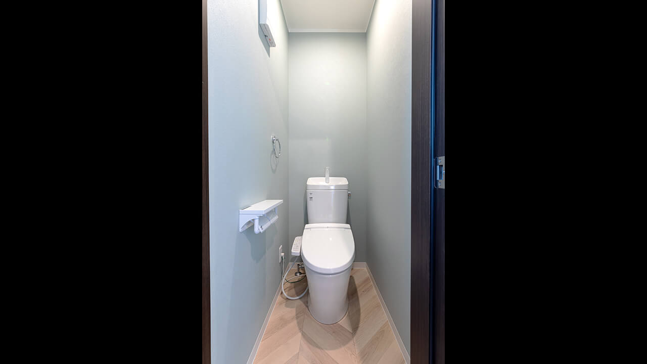 アパート内観、トイレの写真