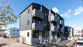 写真：アパートの外観、G-pru-I_apの外観